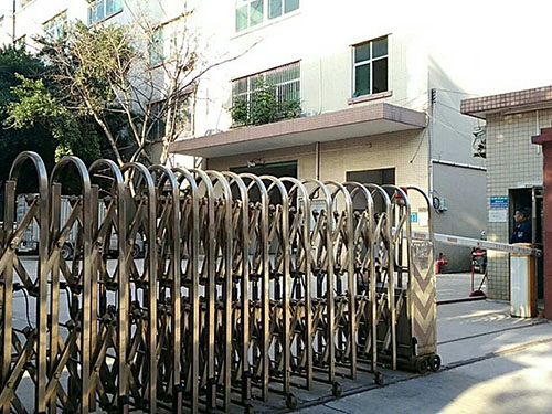 厂房门口